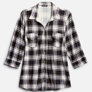 Papermoon Women’s Black and White 3/4 Sleeve Plaid Button-Up Shirt